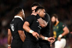 Ardie Sarvea of NZ squares up to SA